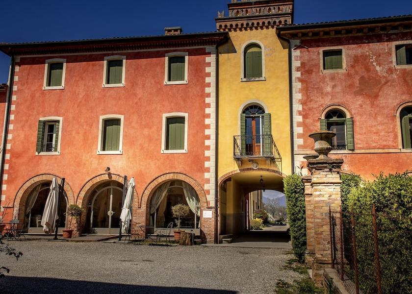 Veneto San Pietro di Feletto Front of property