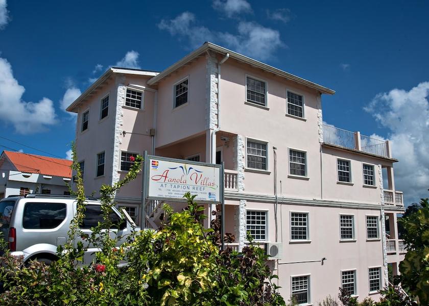  Castries Exterior Detail