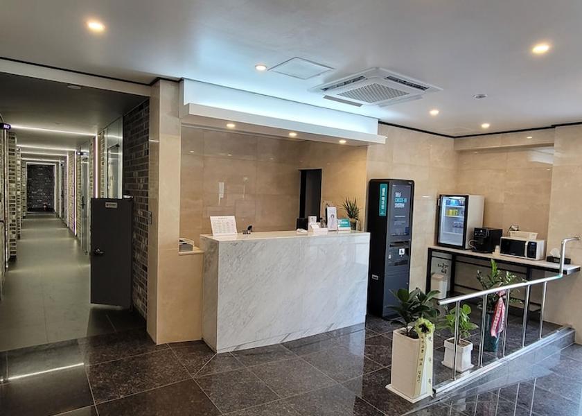 Gyeonggi Pyeongtaek Check-in Check-out Kiosk