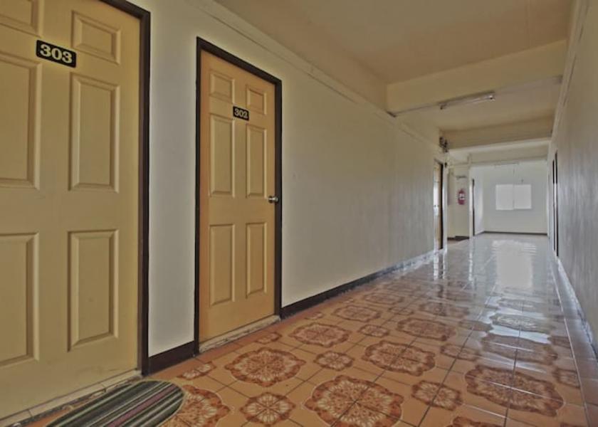 Bangkok Pathum Thani Interior Entrance