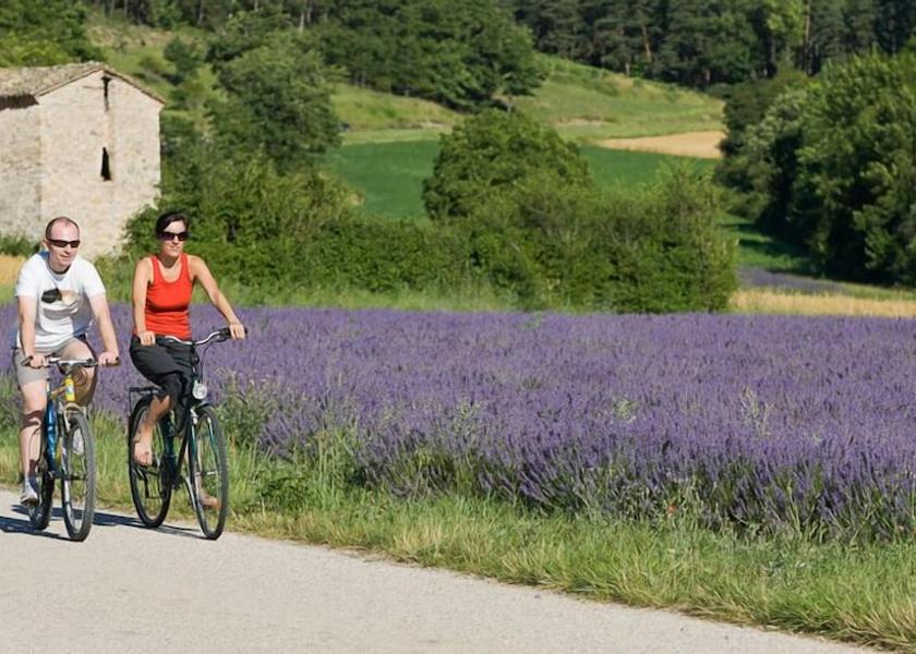 Auvergne-Rhone-Alpes Buis-les-Baronnies Bicycling
