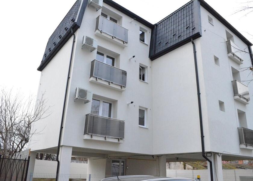  Iasi Exterior Detail