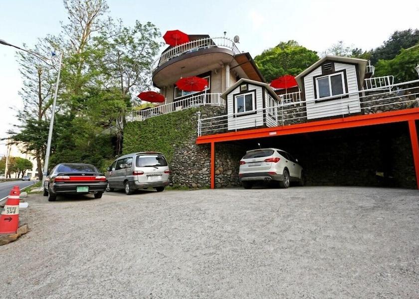 Gyeonggi Gapyeong Exterior Detail