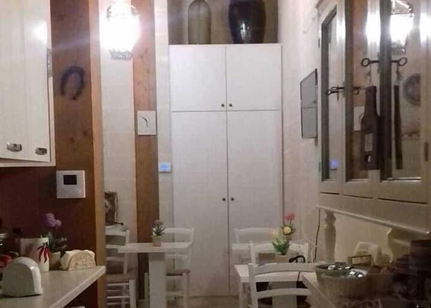 Puglia Palagiano Interior Entrance