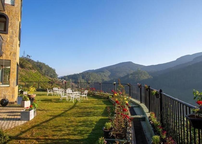 Central Province Nuwara Eliya Front of property