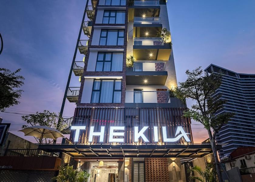 Gia Lai Province Quy Nhon Front of property - evening/night