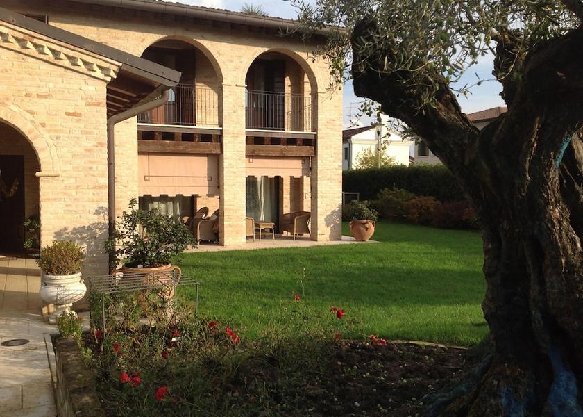 Veneto Portogruaro Exterior Detail