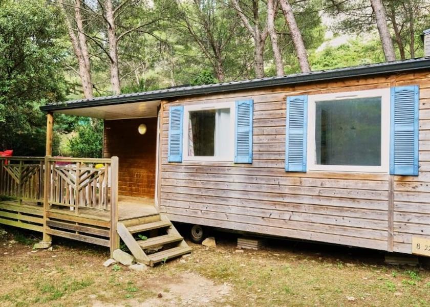 Provence - Alpes - Cote d'Azur Orgon Facade