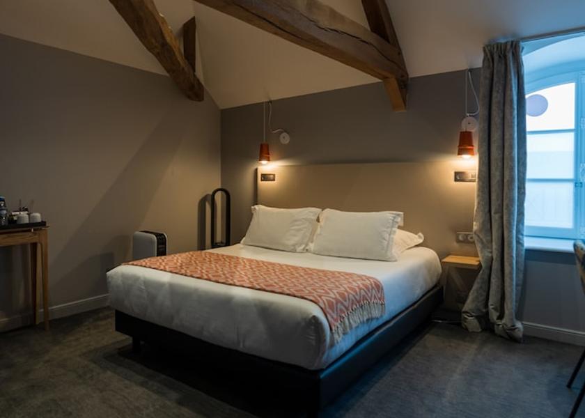 Hauts-de-France Montreuil-sur-Mer Room