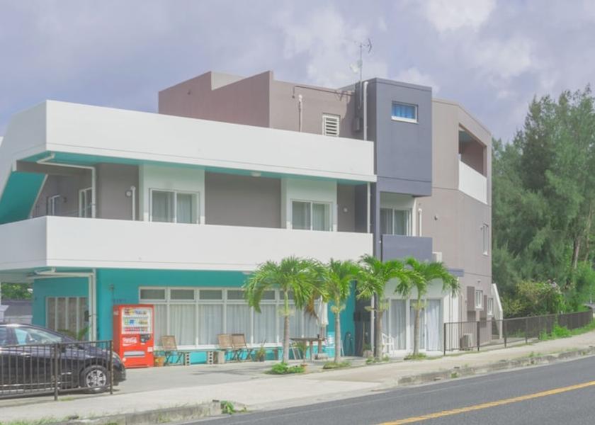 Okinawa Onna Exterior Detail