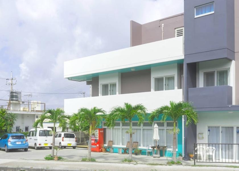 Okinawa Onna Exterior Detail