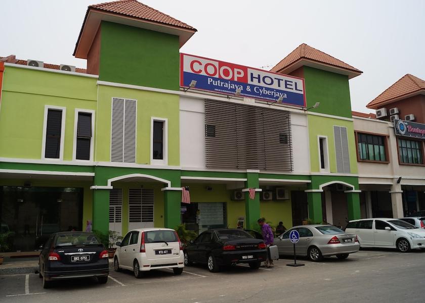 Selangor Dengkil Facade
