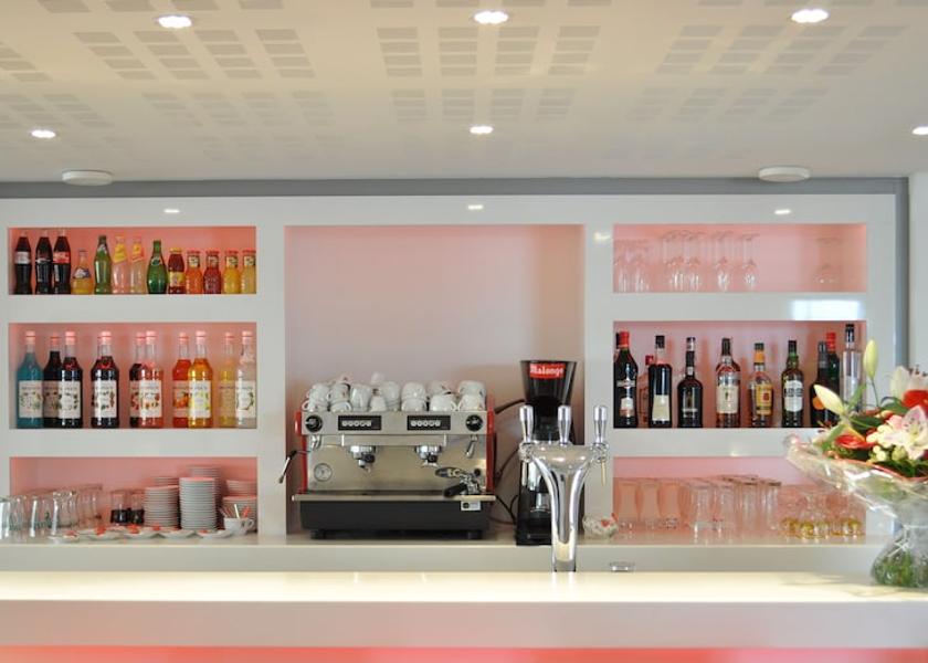 Auvergne-Rhone-Alpes Chaponnay Bar