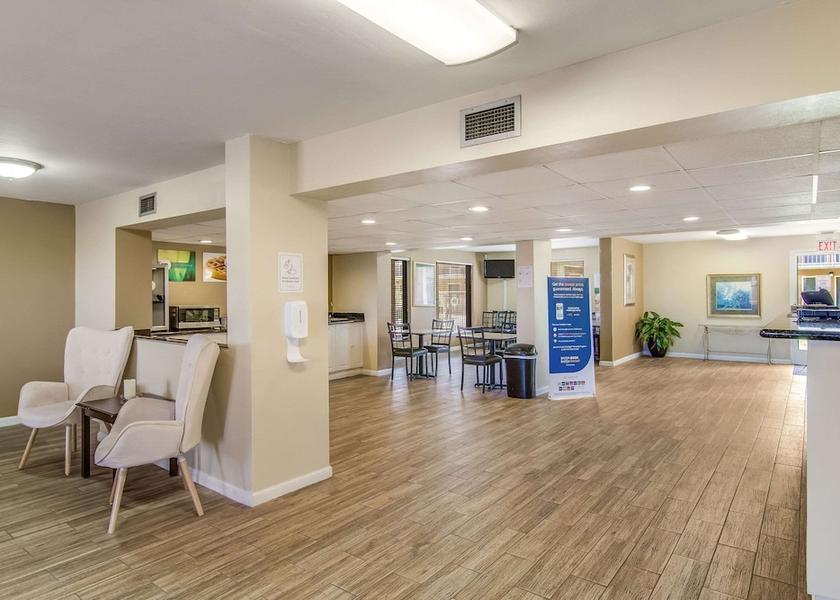 Georgia Kingsland Lobby