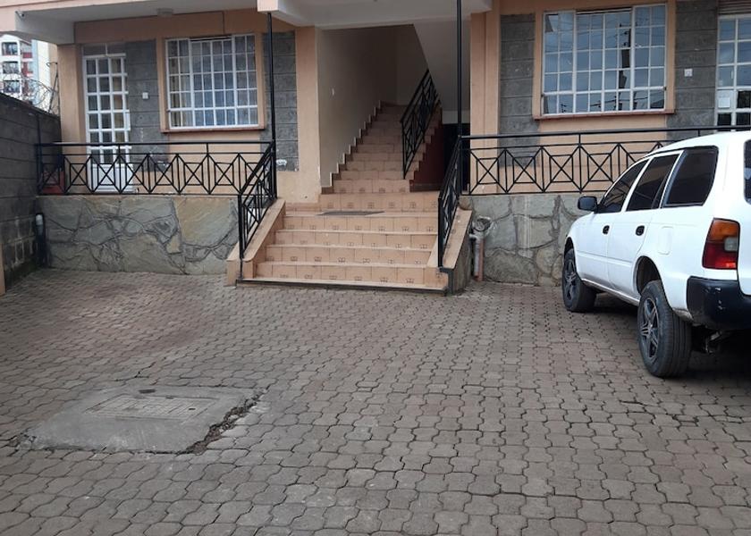  Ruaka Interior Entrance