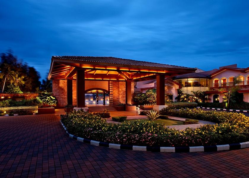 Goa Utorda Hotel Exterior