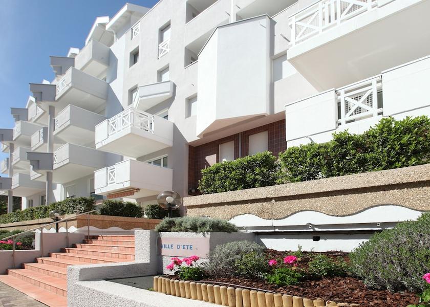 Nouvelle-Aquitaine Arcachon Exterior Detail