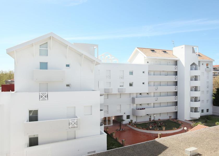 Nouvelle-Aquitaine Arcachon Exterior Detail