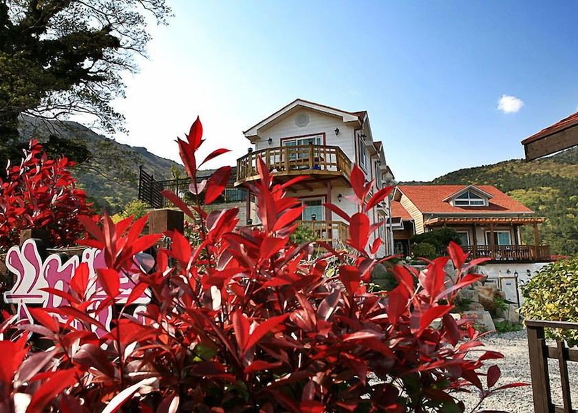 South Gyeongsang Geoje Exterior Detail