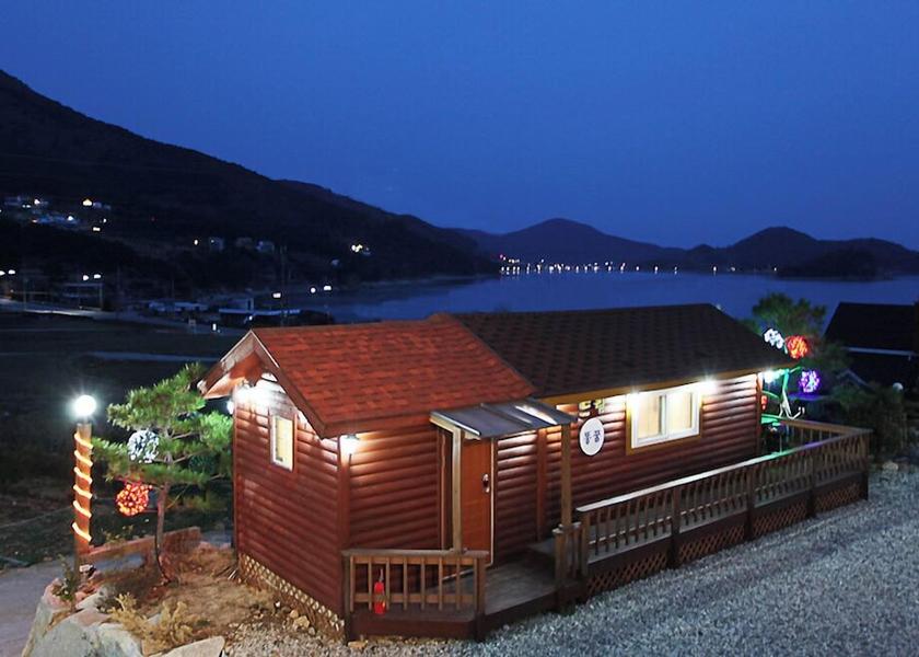 South Gyeongsang Geoje Room