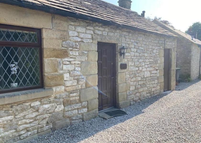 England Hope Valley Exterior Detail