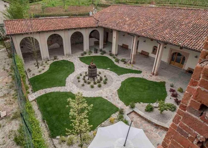 Piedmont Clavesana Exterior Detail