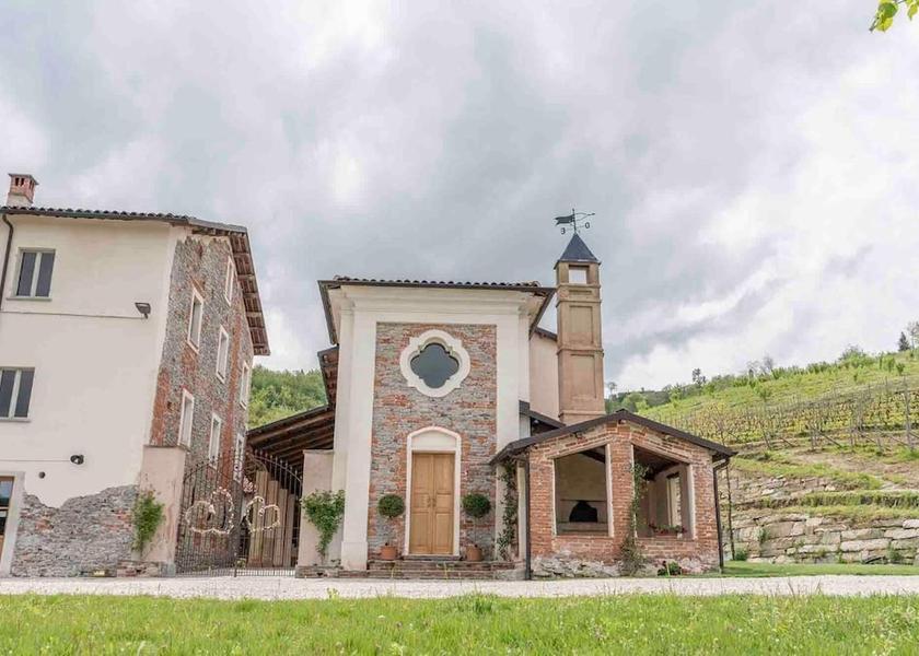 Piedmont Clavesana Exterior Detail