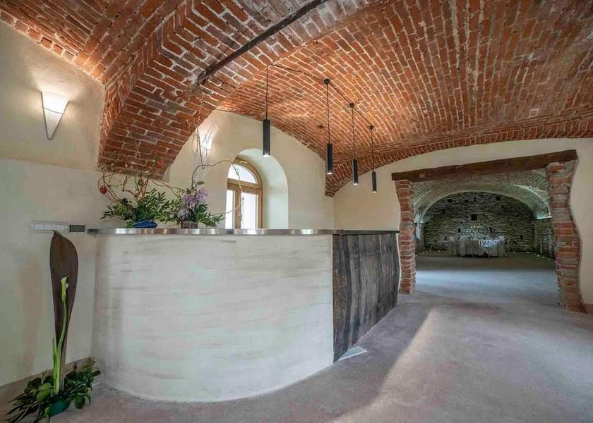 Piedmont Clavesana Lobby