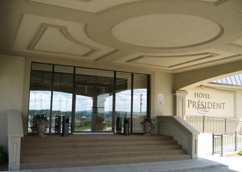 Quebec Sherbrooke Entrance