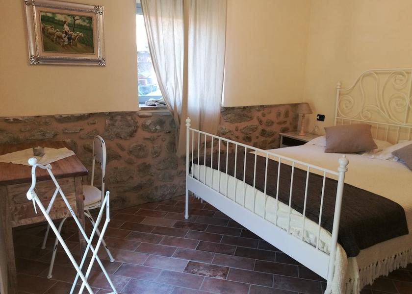 Tuscany Fivizzano Room