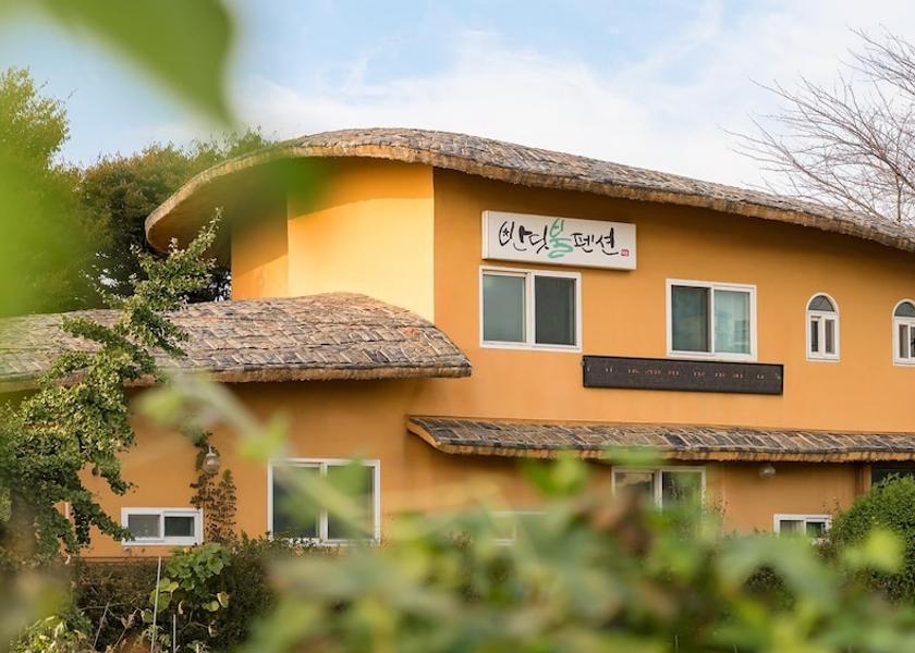 Gyeonggi Ansan Exterior Detail