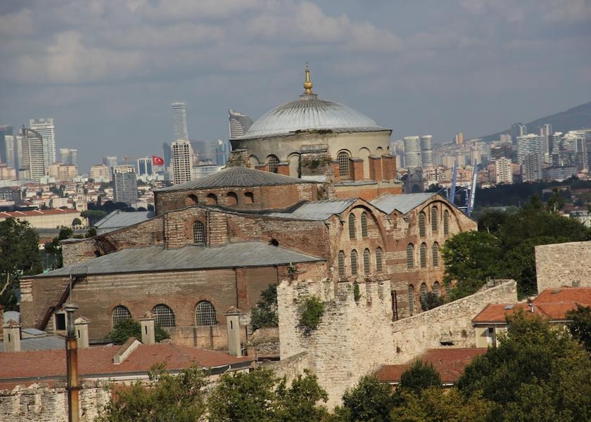  Istanbul Exterior Detail