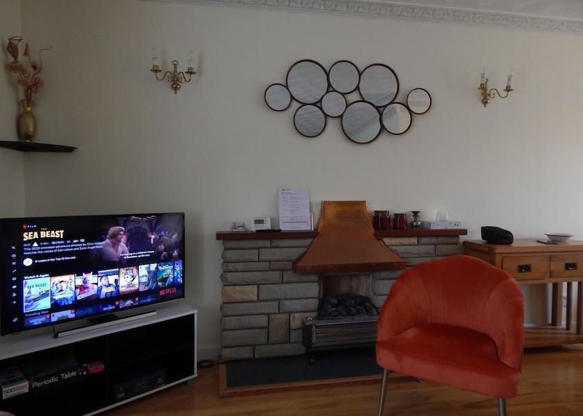 England Cambridge Living Area