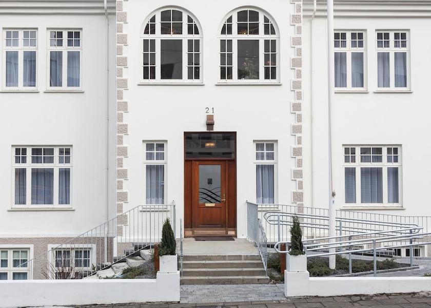 Southern Peninsula Reykjavik Facade