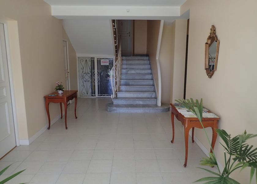 Occitanie Capvern Interior Entrance