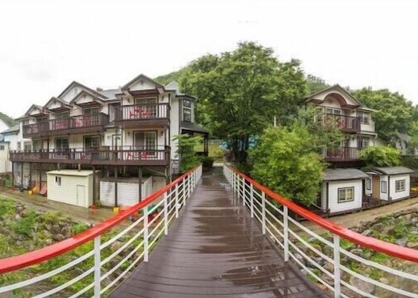 Gyeonggi Gapyeong Primary image