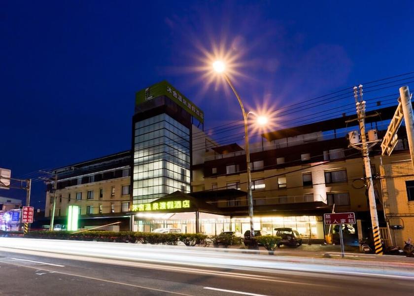  New Taipei City Front of property - evening/night