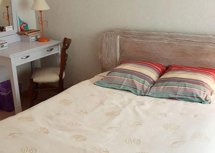 Bourgogne-Franche-Comte Avallon Room