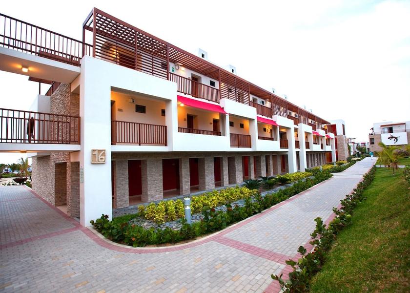 Piura (region) Canoas de Punta Sal Entrance