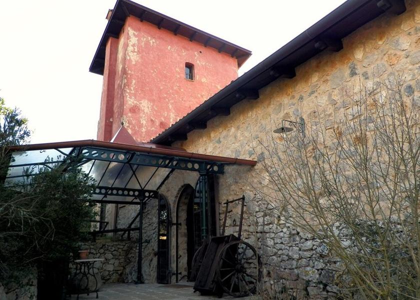 Lazio Itri Exterior Detail