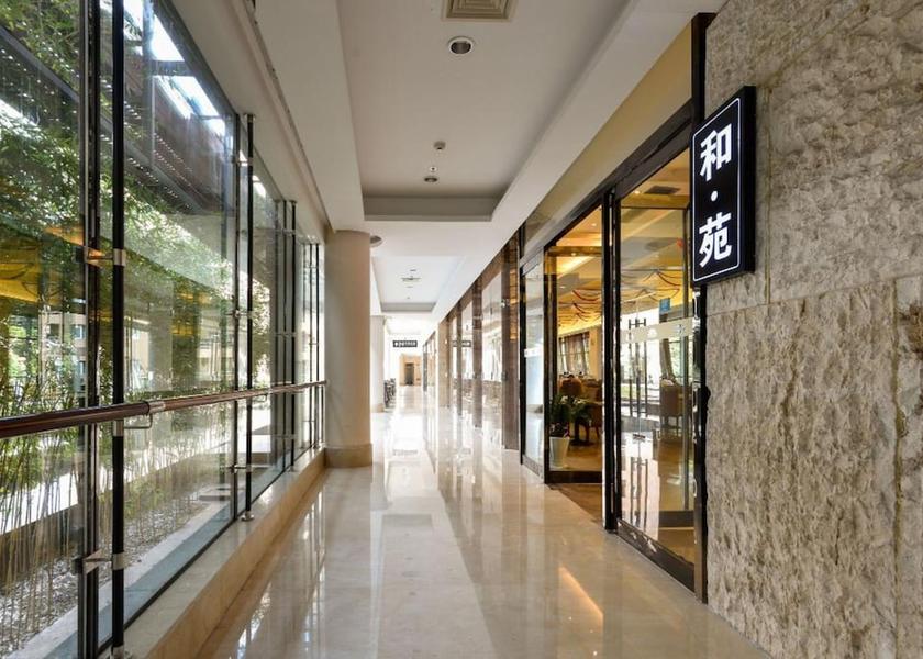  Shanghai Hallway