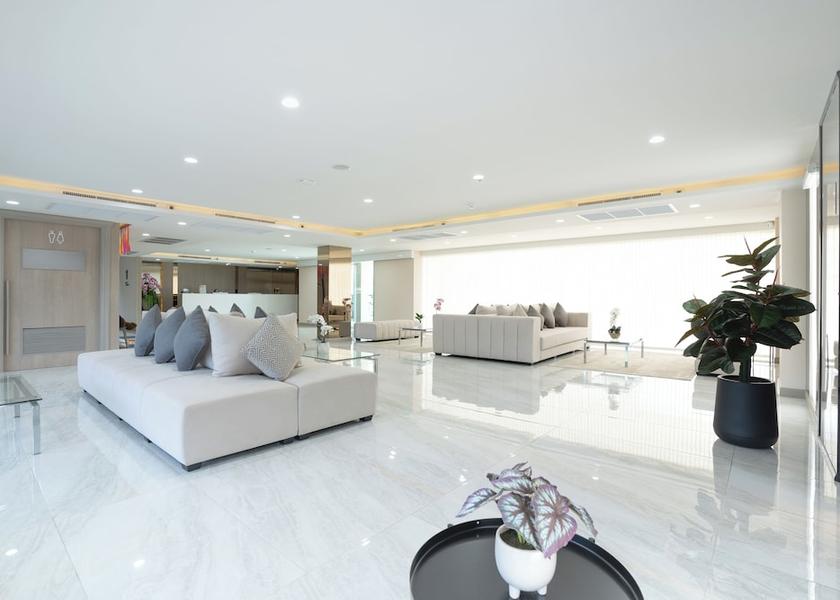 Samut Prakan Province Bang Phli Lobby sitting area