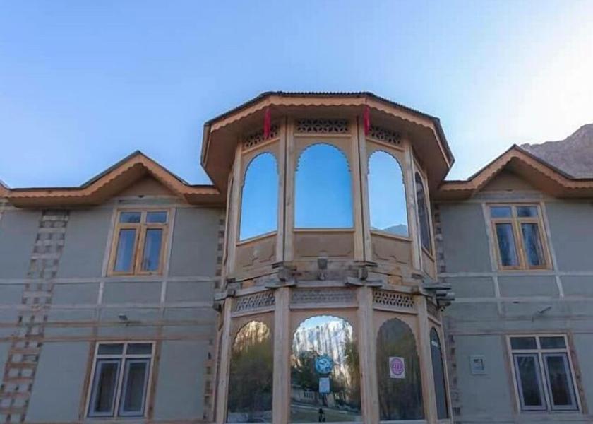  Shigar Facade
