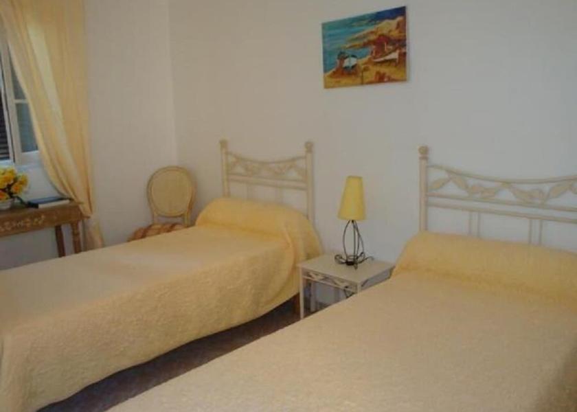 Corsica Galeria Room
