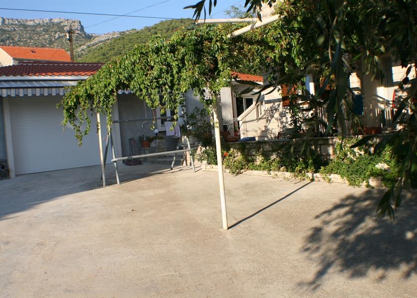 Split-Dalmatia Bol Parking