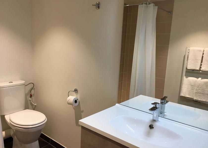 Grand Est Nancy Bathroom