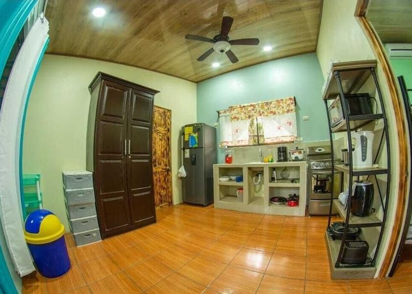 Alajuela La Fortuna Kitchen