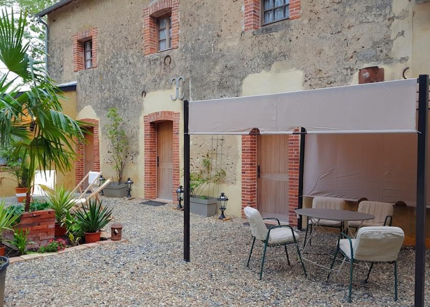 Pays de la Loire Saint-Saturnin Terrace