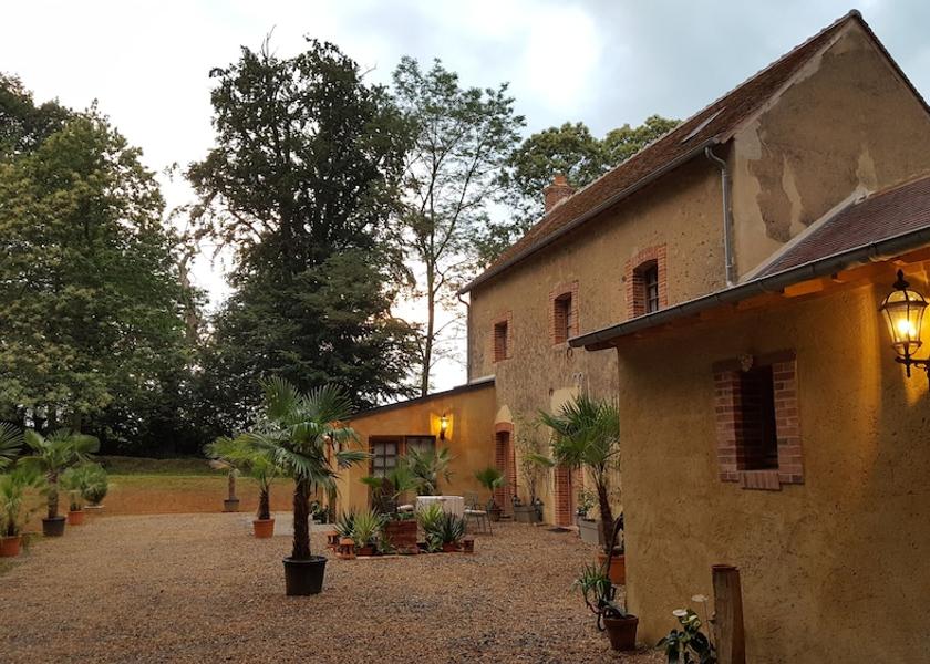 Pays de la Loire Saint-Saturnin Terrace