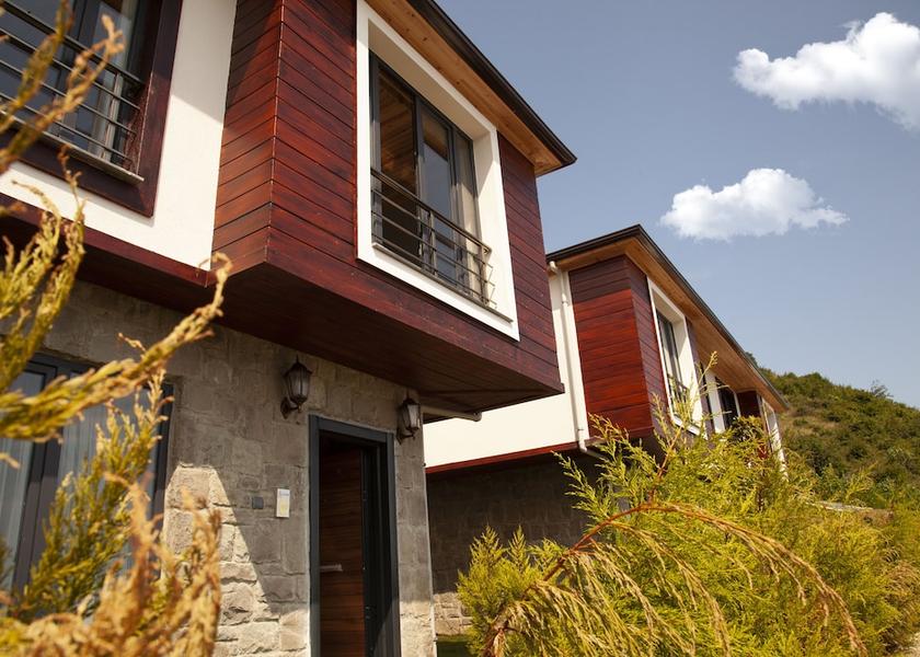 Trabzon Arsin Exterior Detail